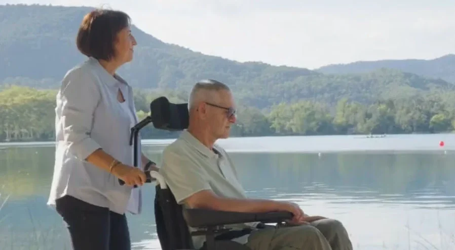 AbracadaBras · Comunicació creativa de Girona | Vídeo | Campanyes creatives de comunicació, vídeo, disseny gràfic, gestió i contingut de xarxes socials i programació web.