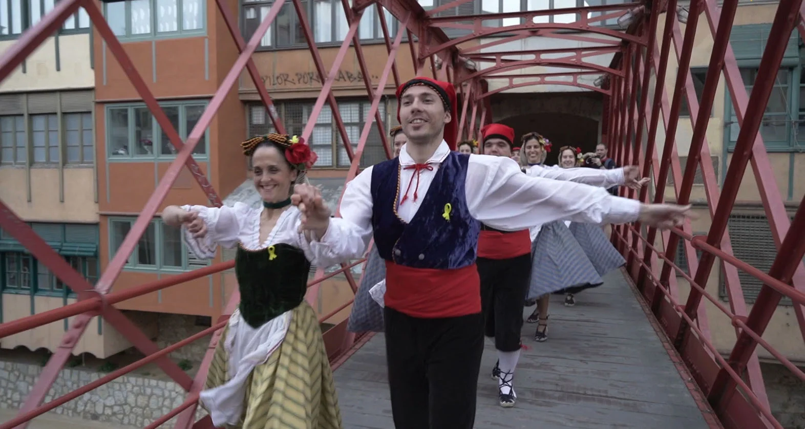 AbracadaBras · Comunicació creativa de Girona | El Foment | Campanyes creatives de comunicació, vídeo, disseny gràfic, gestió i contingut de xarxes socials i programació web.